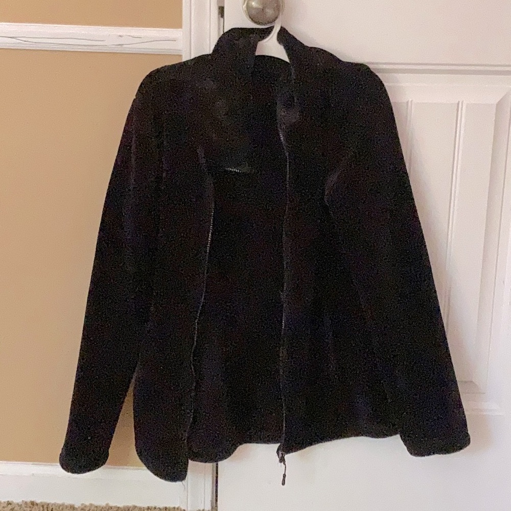 Black furry jacket, 32 degrees heat